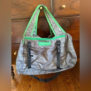 Under Armour UA Favorite Tote Gym Bag Gray/ Green Adjustable Strap Animal Print